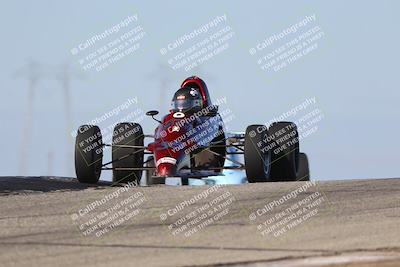 media/Oct-26-2025-CalClub SCCA (Sun) [[8ce1e69566]]/Group 6/Grapevine/